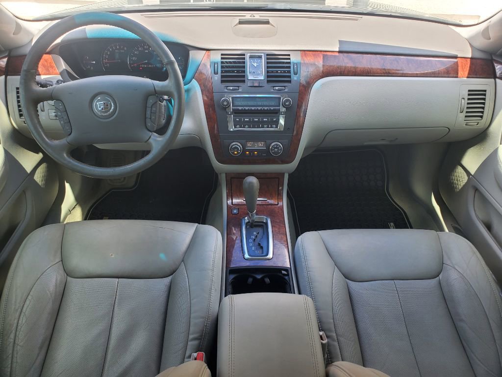 Used 2006 Cadillac DTS w/ Trunk Convenience Package image 27