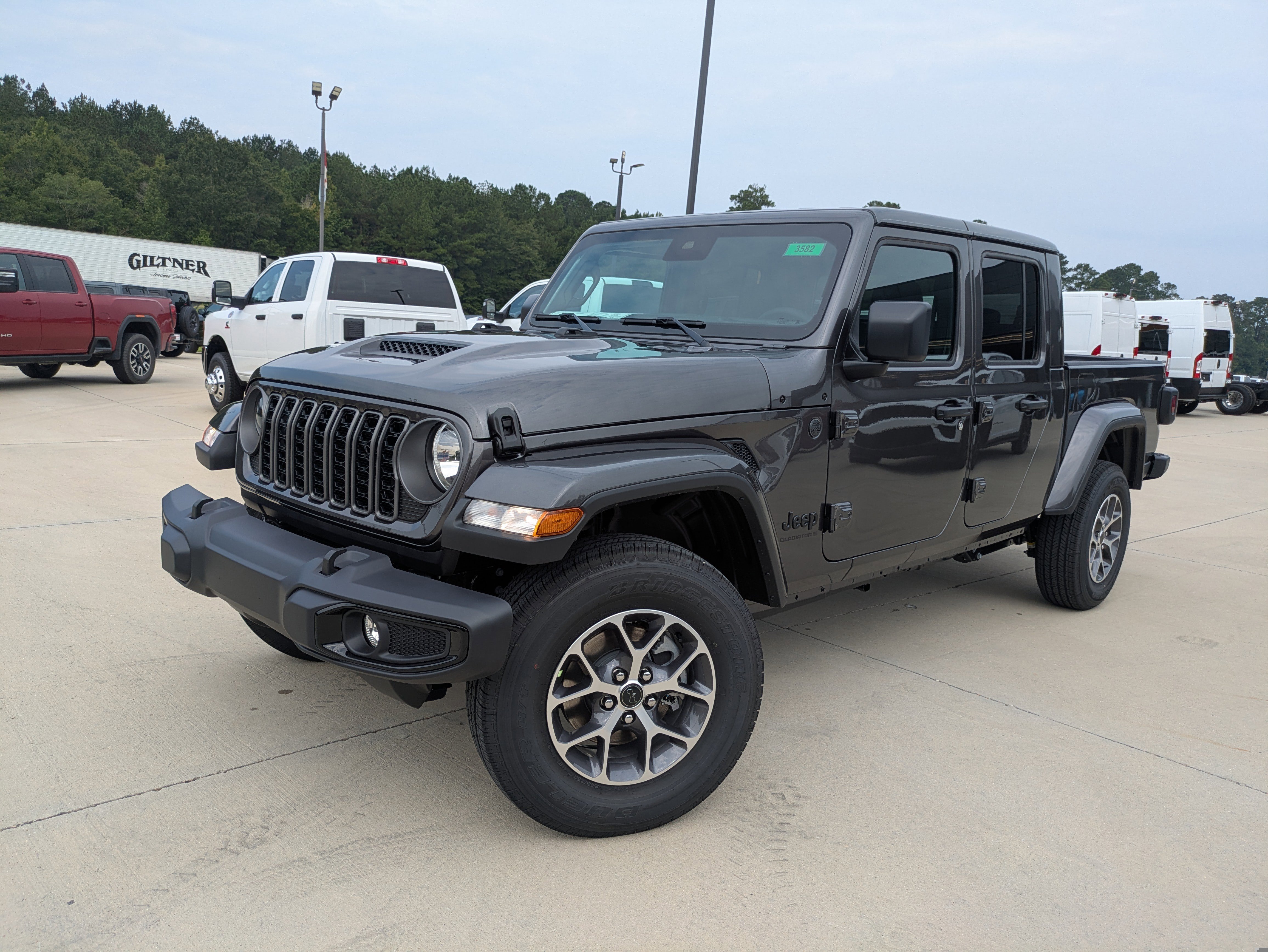 New 2025 Jeep Gladiator Sport image 4