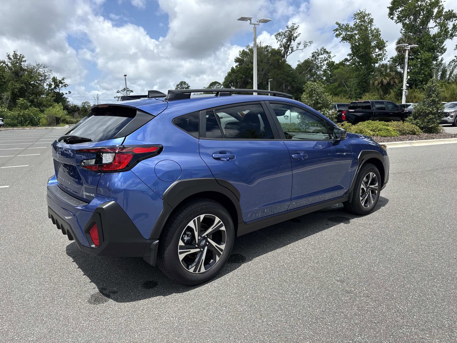 Used 2025 Subaru Crosstrek 2.0i Premium AWD/4WD image 3