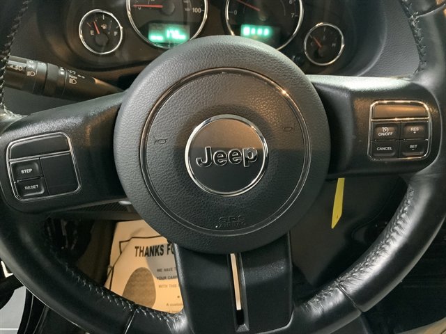 Used 2017 Jeep Wrangler Unlimited Sahara image 28