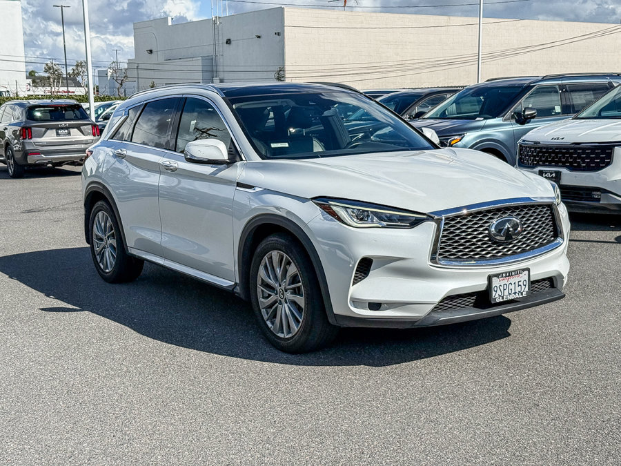 Used 2023 INFINITI QX50 Luxe FWD image 3
