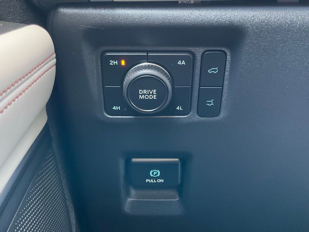 Used 2025 Ford Expedition Max Active AWD/4WD image 56