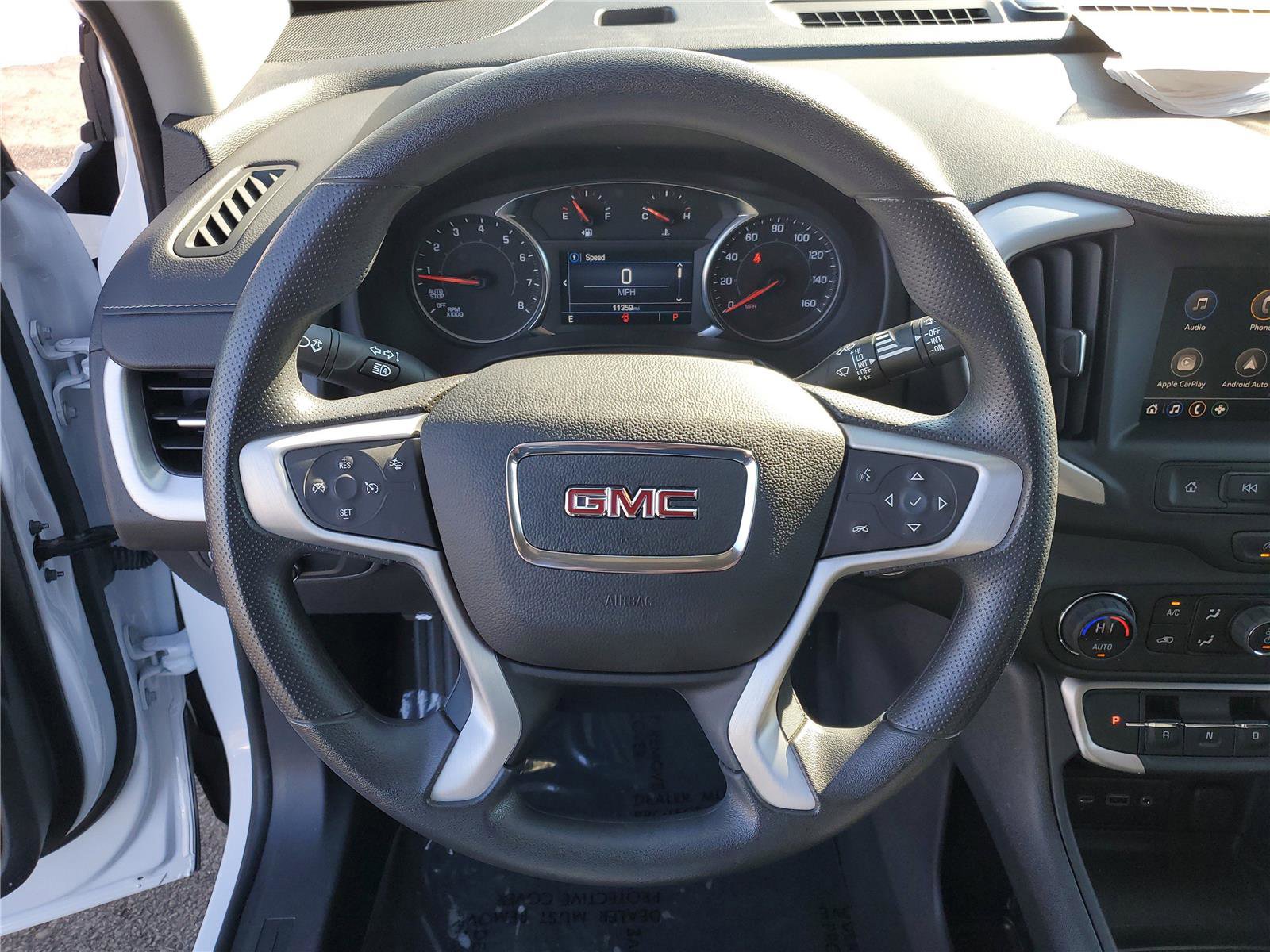 Used 2024 GMC Terrain SLE w/ Driver Convenience Package image 23