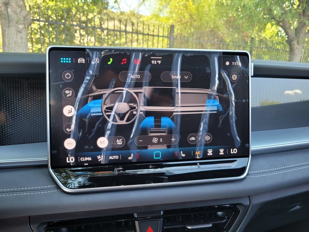 New 2026 Volkswagen Tiguan SE R-Line AWD/4WD image 19