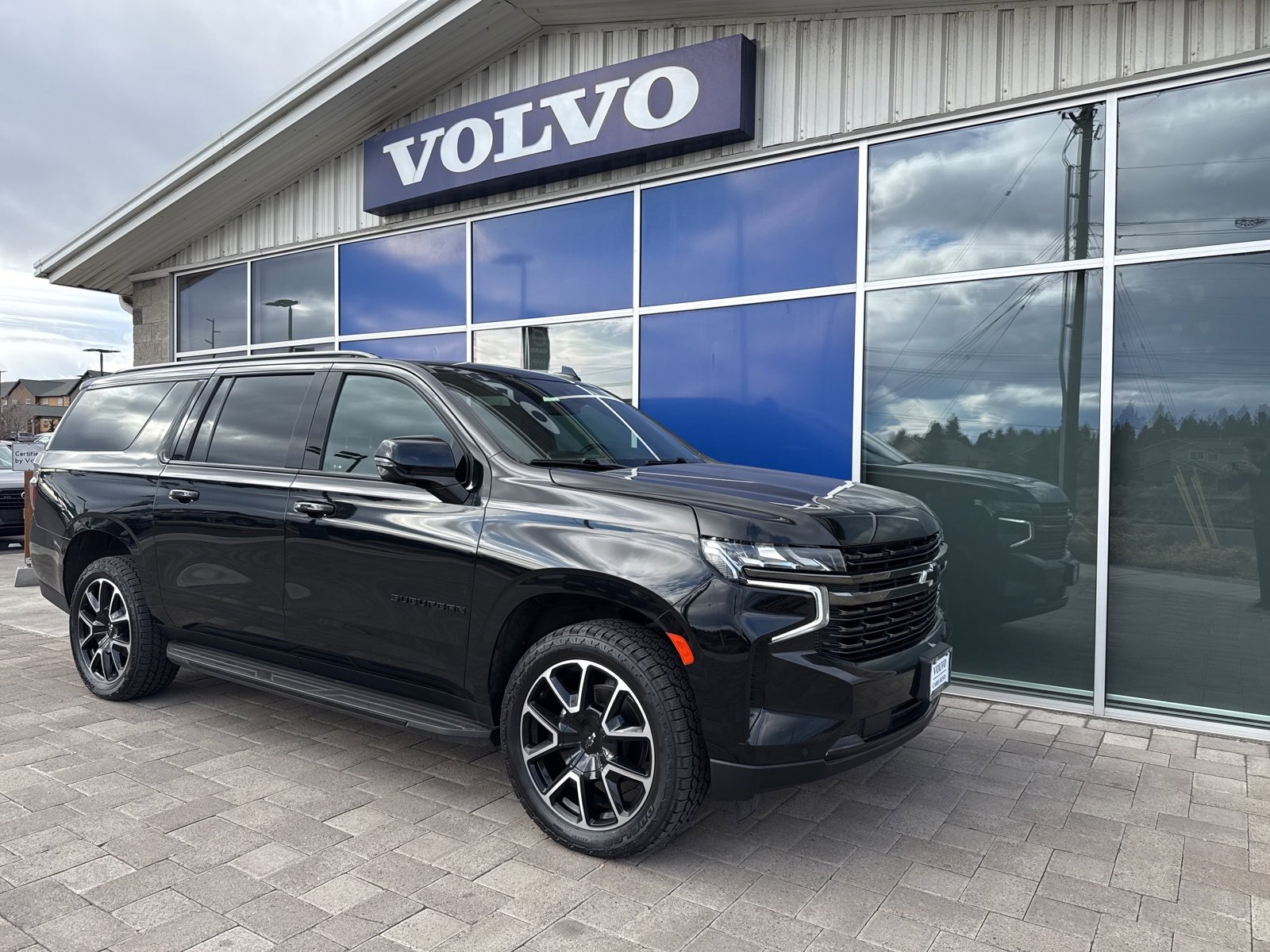 Used 2022 Chevrolet Suburban RST w/ Luxury Package