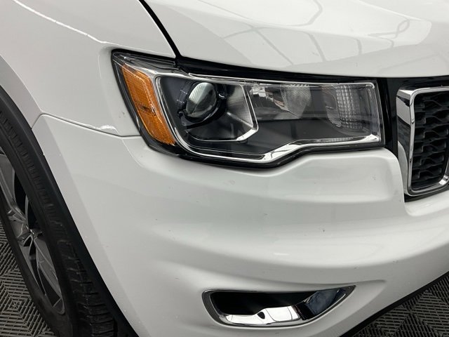 Used 2018 Jeep Grand Cherokee Limited image 28