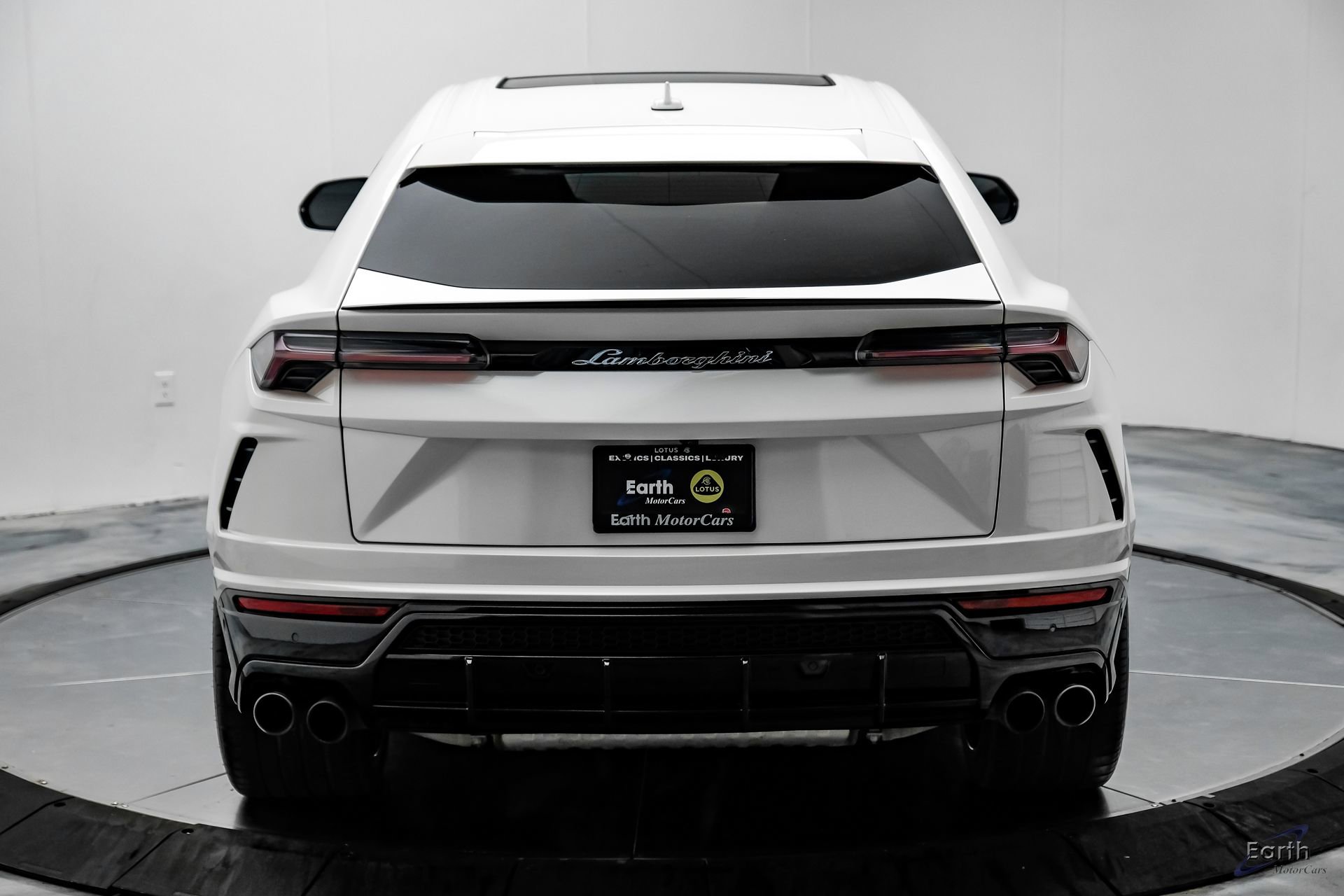 Used 2022 Lamborghini Urus image 13
