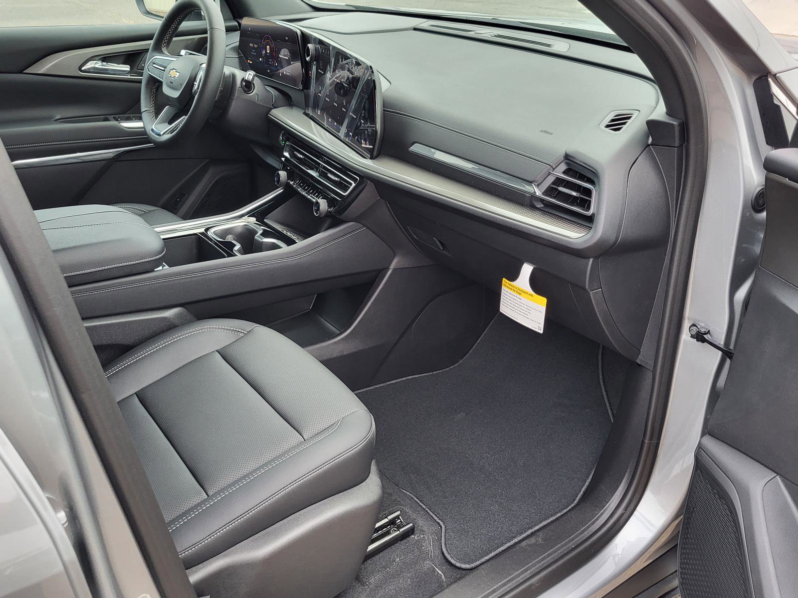 New 2026 Chevrolet Traverse LT image 9