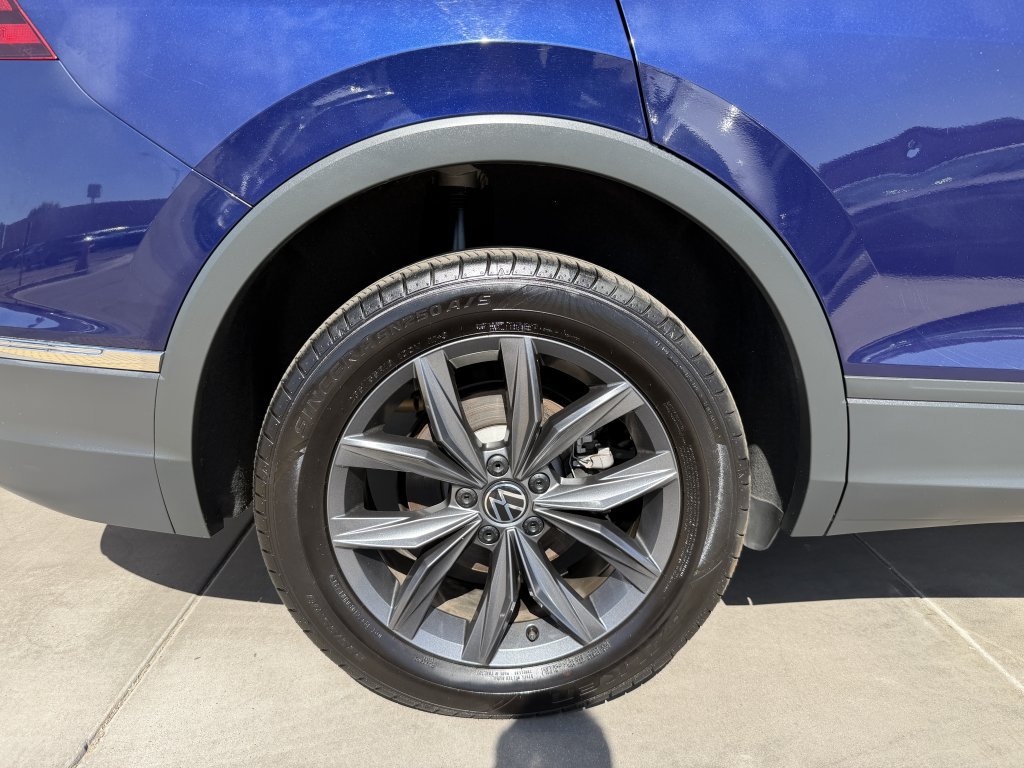 Used 2022 Volkswagen Tiguan SE FWD image 15