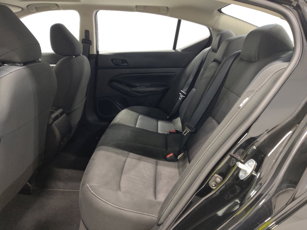 Used 2023 Nissan Altima 2.5 SV w/ SV Premium Package image 18