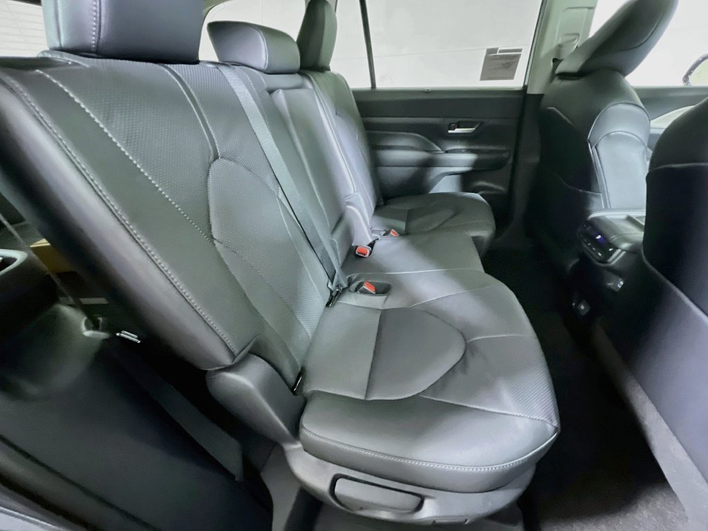 New 2026 Toyota Grand Highlander AWD Hybrid image 21