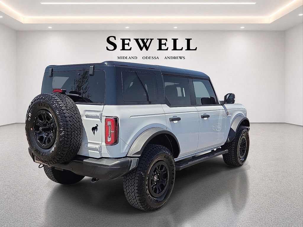 Used 2025 Ford Bronco Badlands AWD/4WD image 4