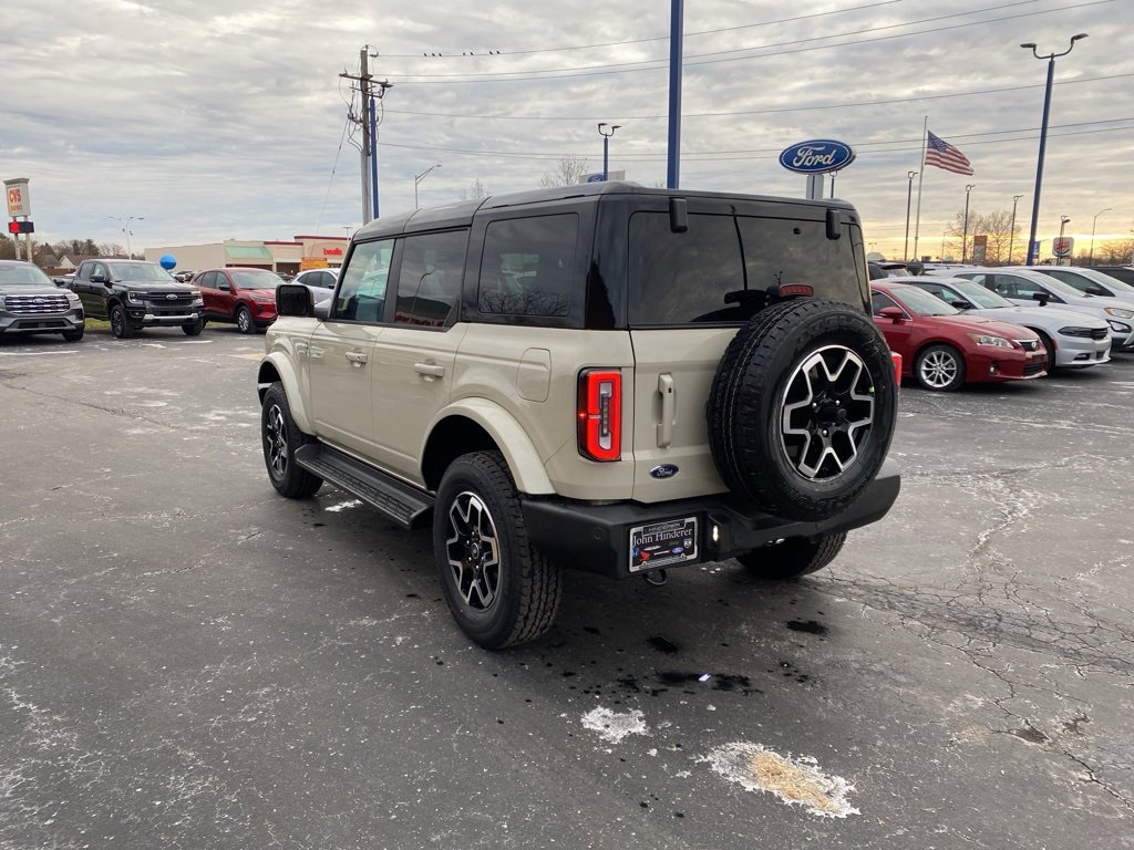 New 2025 Ford Bronco Outer Banks image 4