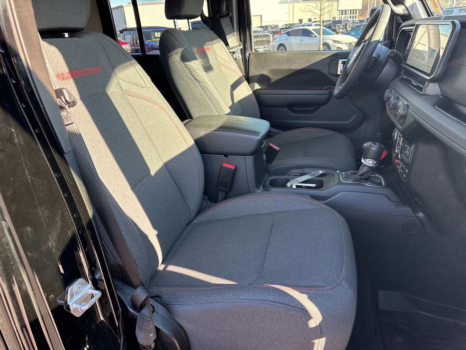 Used 2025 Jeep Gladiator Rubicon w/ Convenience Group image 23