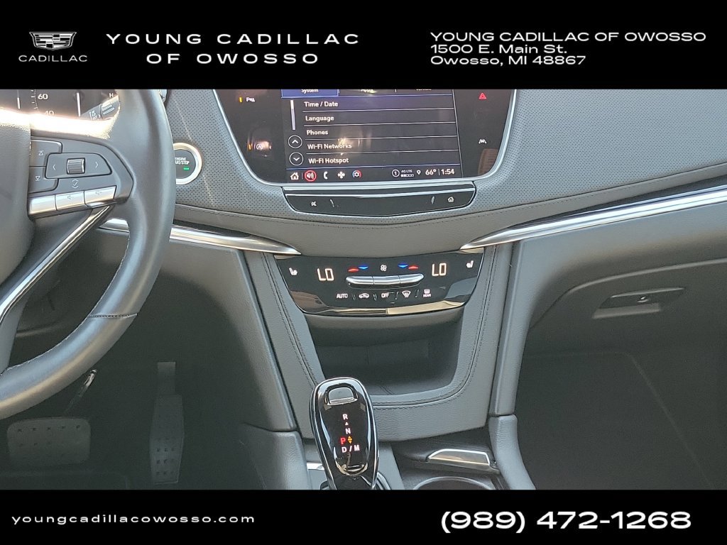 Certified 2025 Cadillac XT6 Luxury FWD image 32