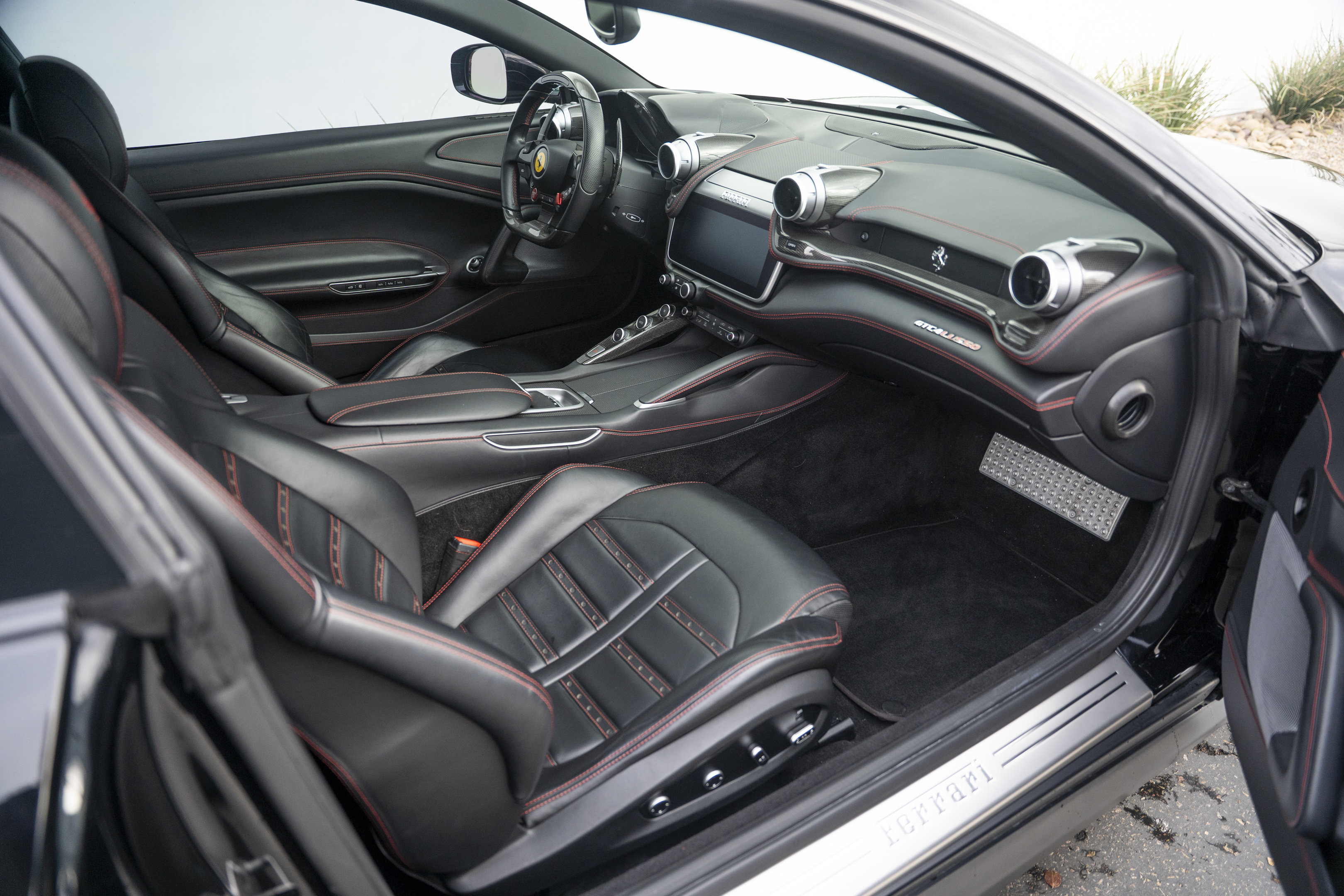 Certified 2018 Ferrari GTC4Lusso image 26