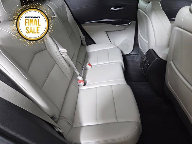 Used 2019 Cadillac XT4 Luxury w/ Cold Weather Package image 19