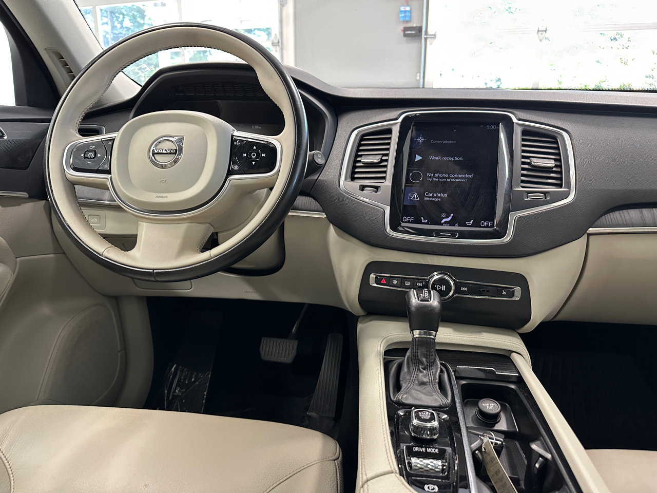 Used 2020 Volvo XC90 T5 Momentum image 34
