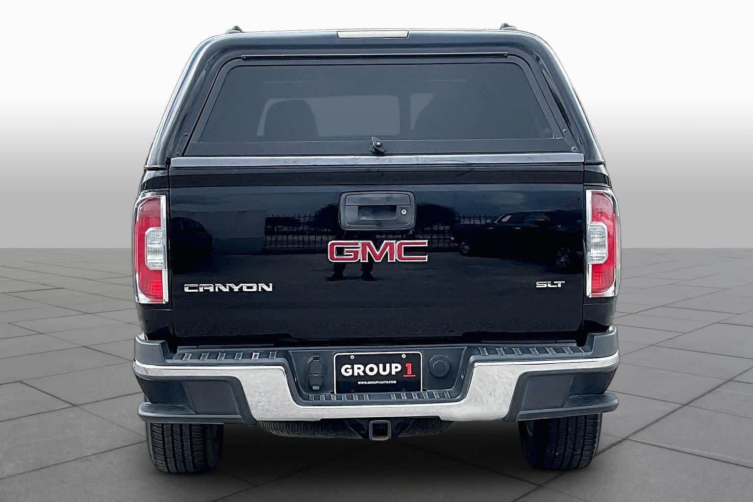 Used 2015 GMC Canyon SLT w/ Driver Alert Package AWD/4WD image 5