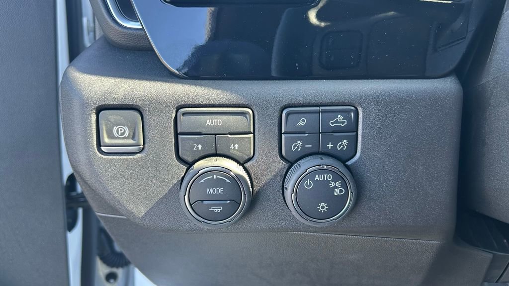 New 2025 Chevrolet Silverado 1500 LT w/ Safety Package image 30