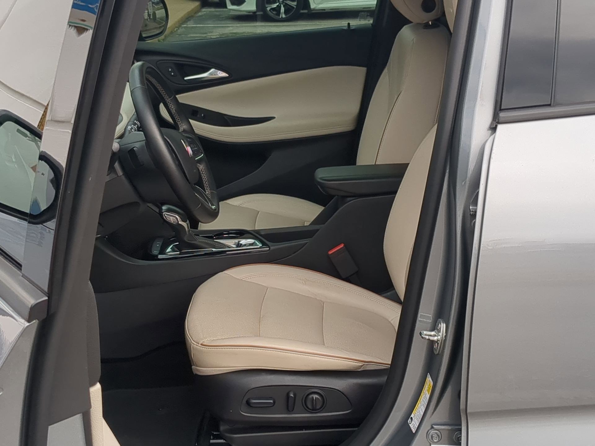 Used 2024 Buick Encore GX Avenir w/ Avenir Convenience Package image 12