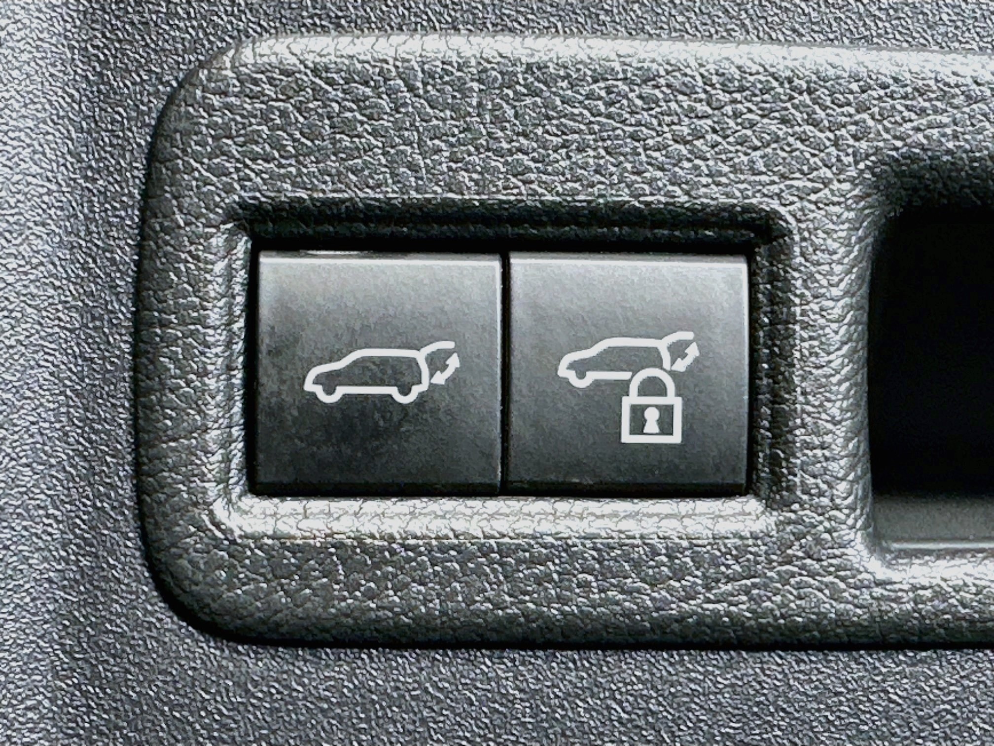 Used 2023 Subaru Solterra AWD image 32