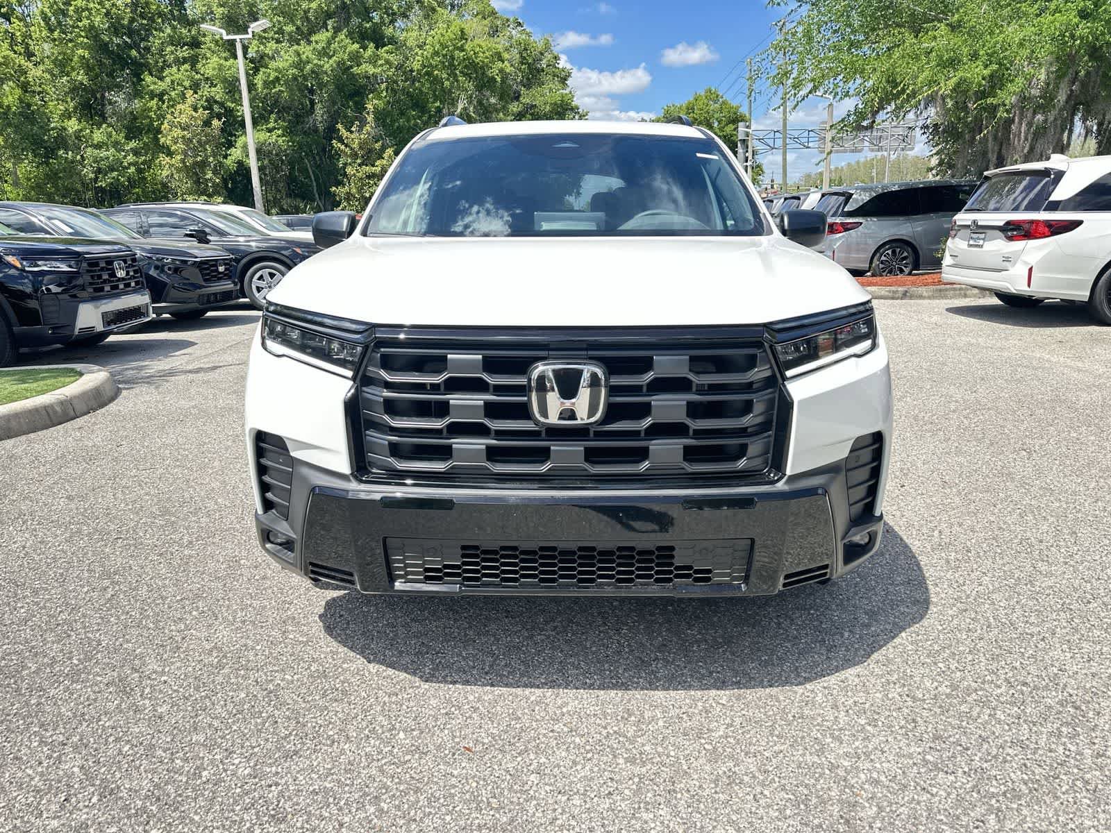 New 2026 Honda Pilot Sport image 9