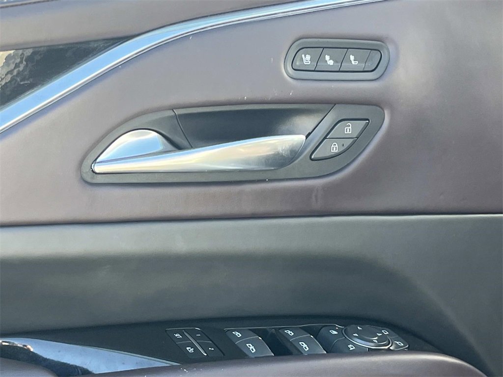 Used 2021 Cadillac Escalade Sport Platinum image 13