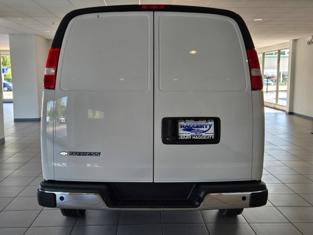 New 2026 Chevrolet Express 2500 Extended w/ Driver Convenience Package RWD image 9