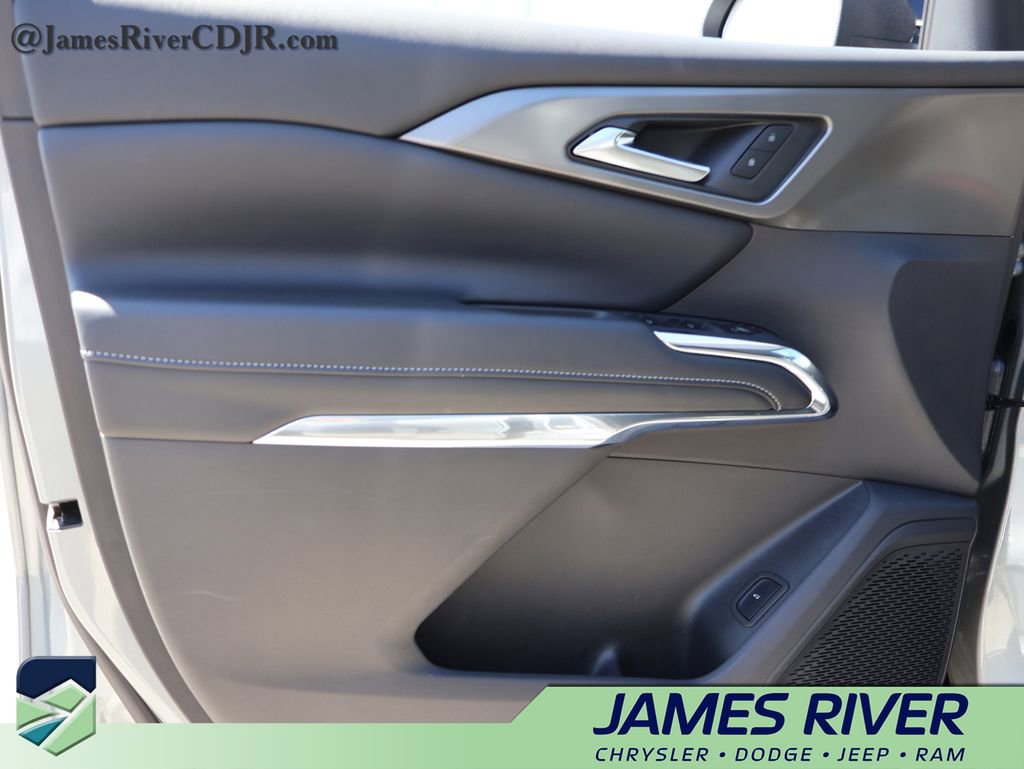 Used 2026 Chevrolet Traverse LT AWD/4WD image 22