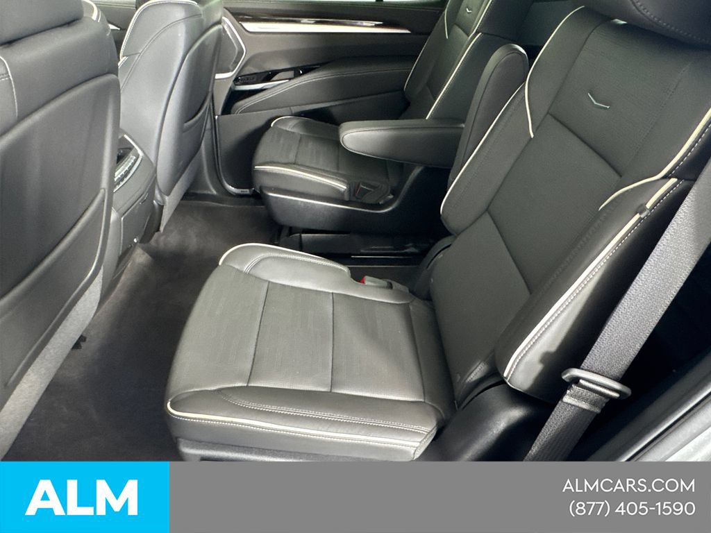 Used 2025 Cadillac Escalade Premium Luxury AWD/4WD image 23