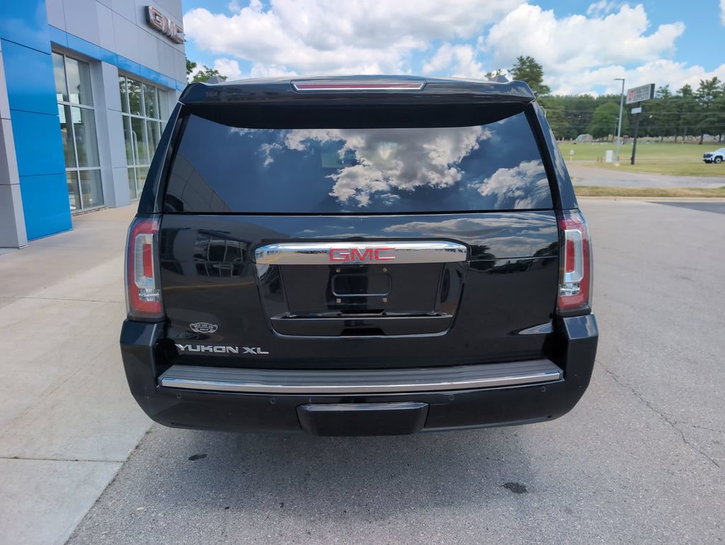 Used 2017 GMC Yukon XL Denali w/ Open Road Package AWD/4WD image 7