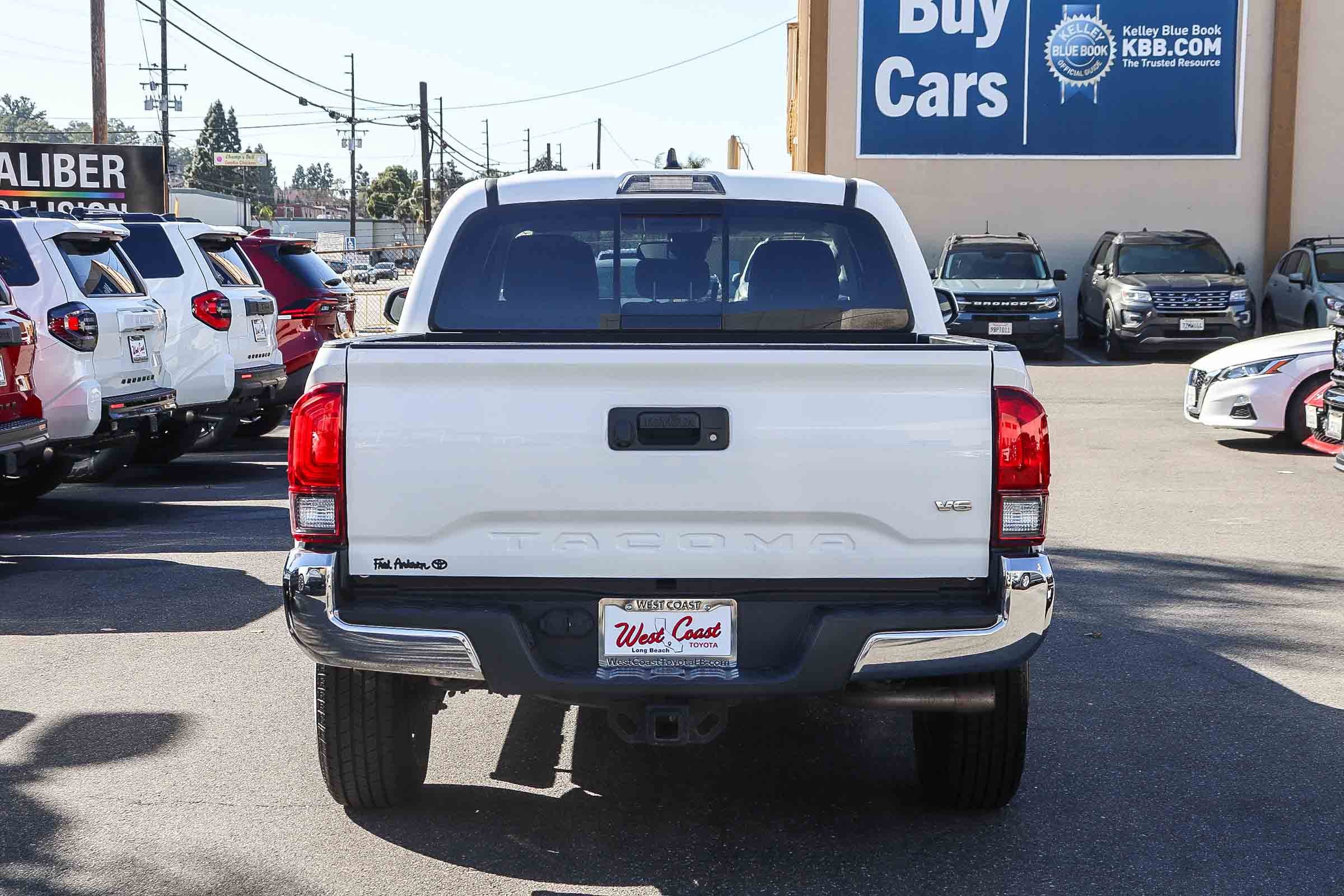 Certified 2020 Toyota Tacoma SR5 image 10