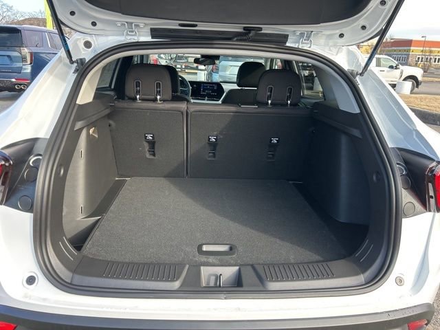 New 2026 Chevrolet Trax LS w/ LS Convenience Package image 28