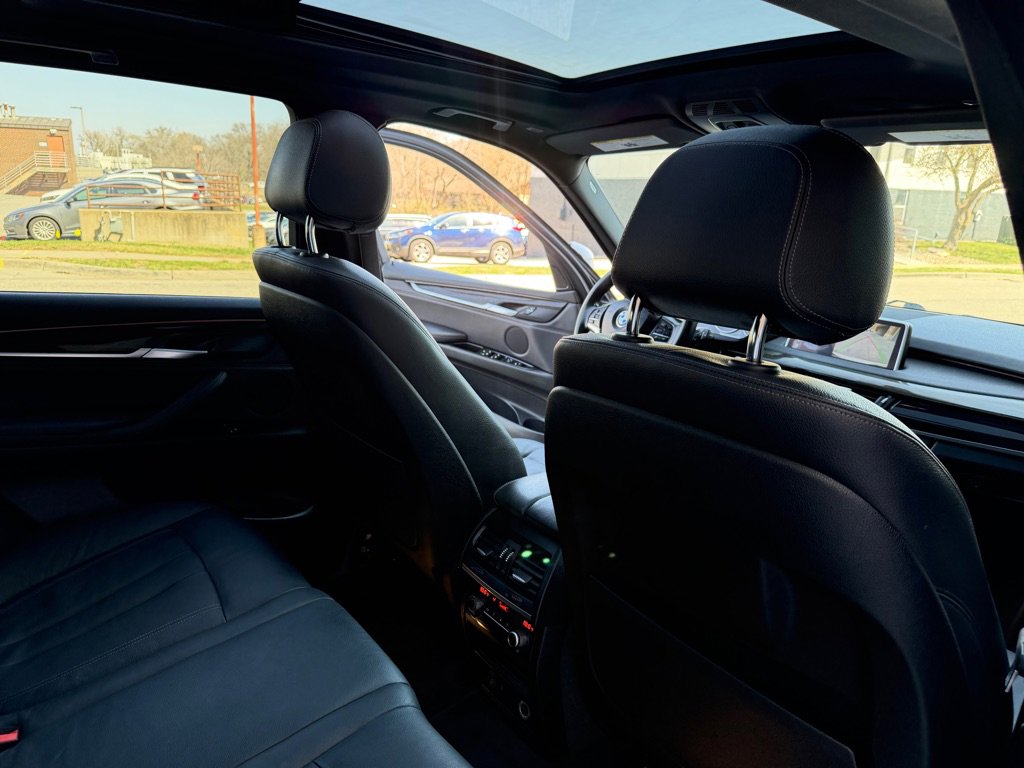 Used 2017 BMW X5 xDrive35d image 20