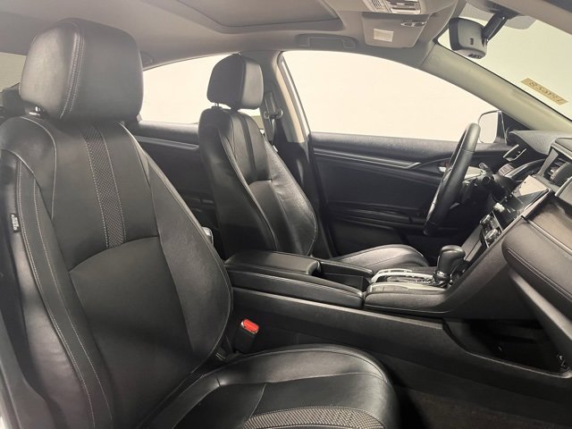 Used 2019 Honda Civic Touring image 10