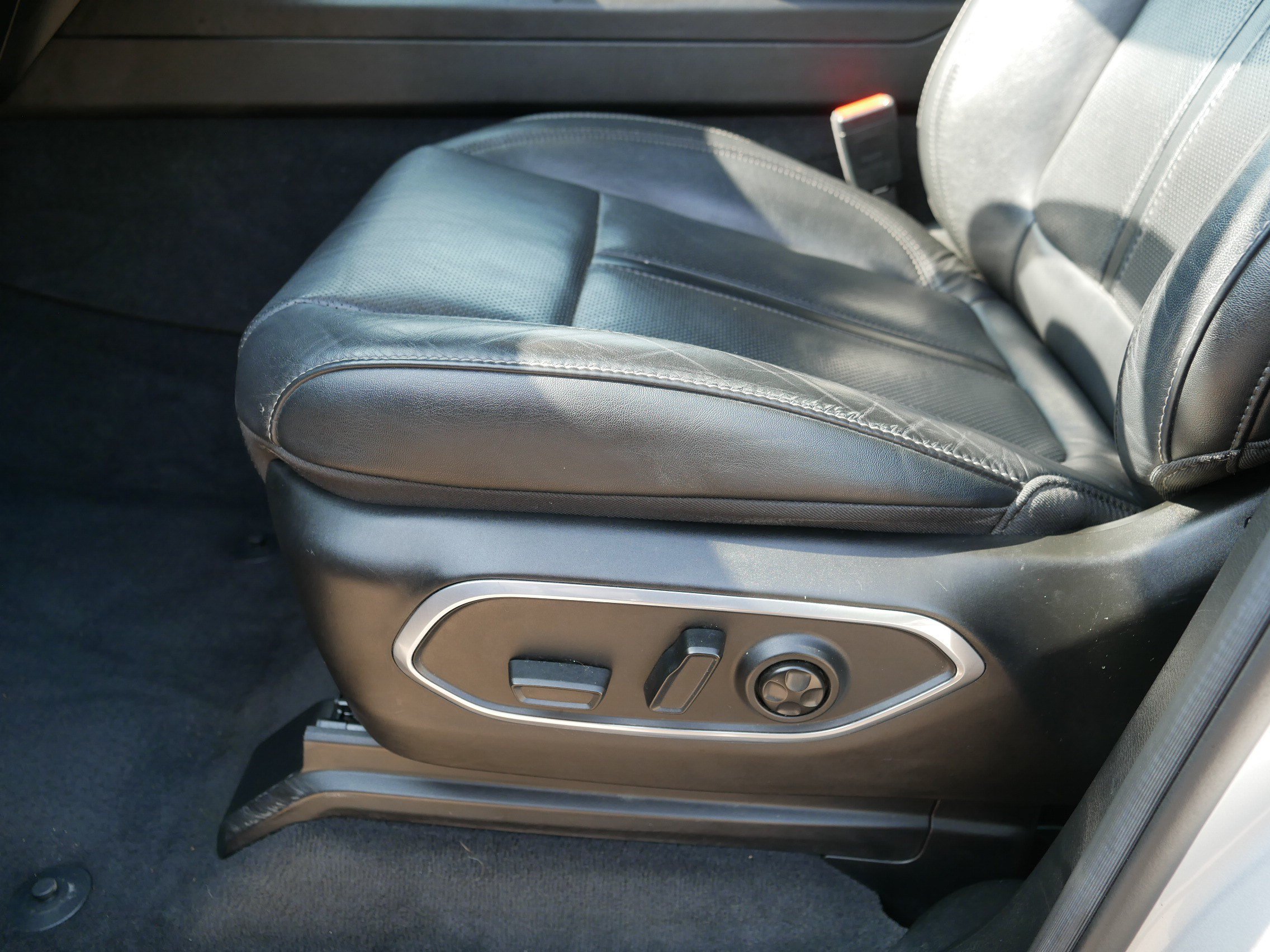 Used 2022 Jeep Wagoneer Series III w/ Flexible Seating Group AWD/4WD image 20