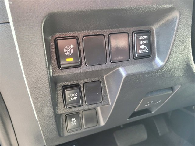 Certified 2022 Nissan Frontier SV image 19