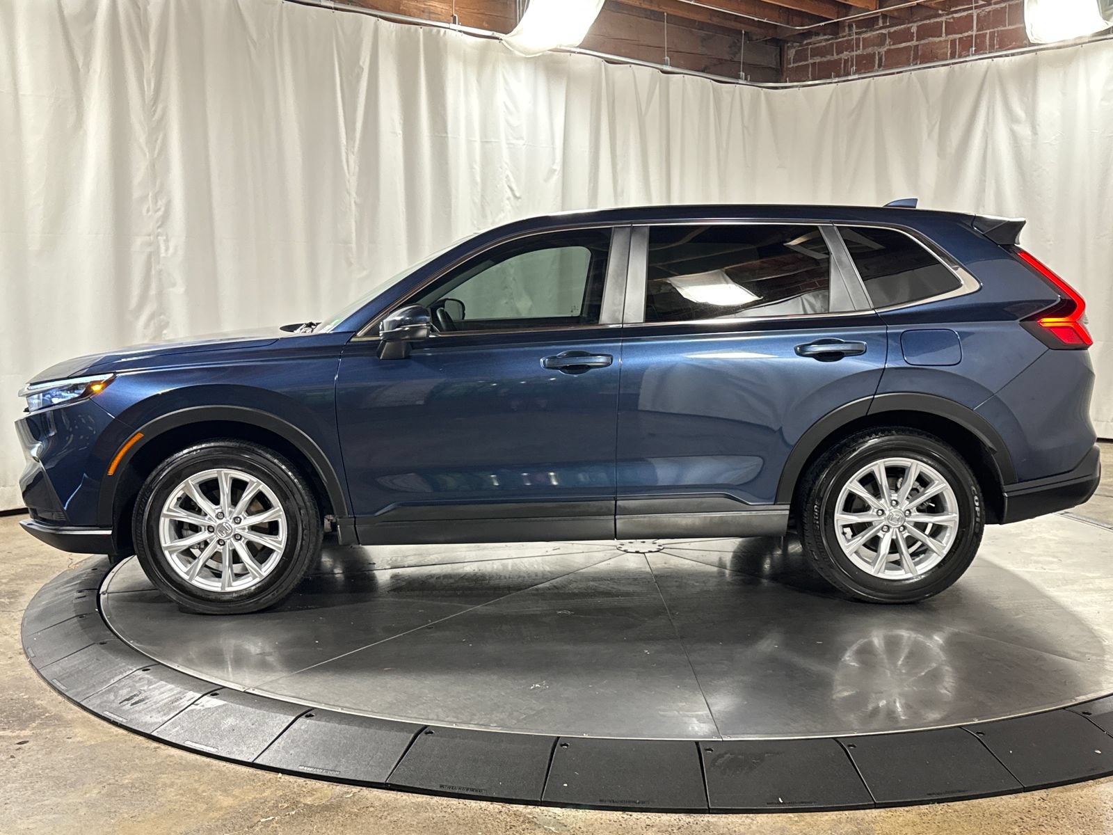 Used 2024 Honda CR-V EX-L image 8