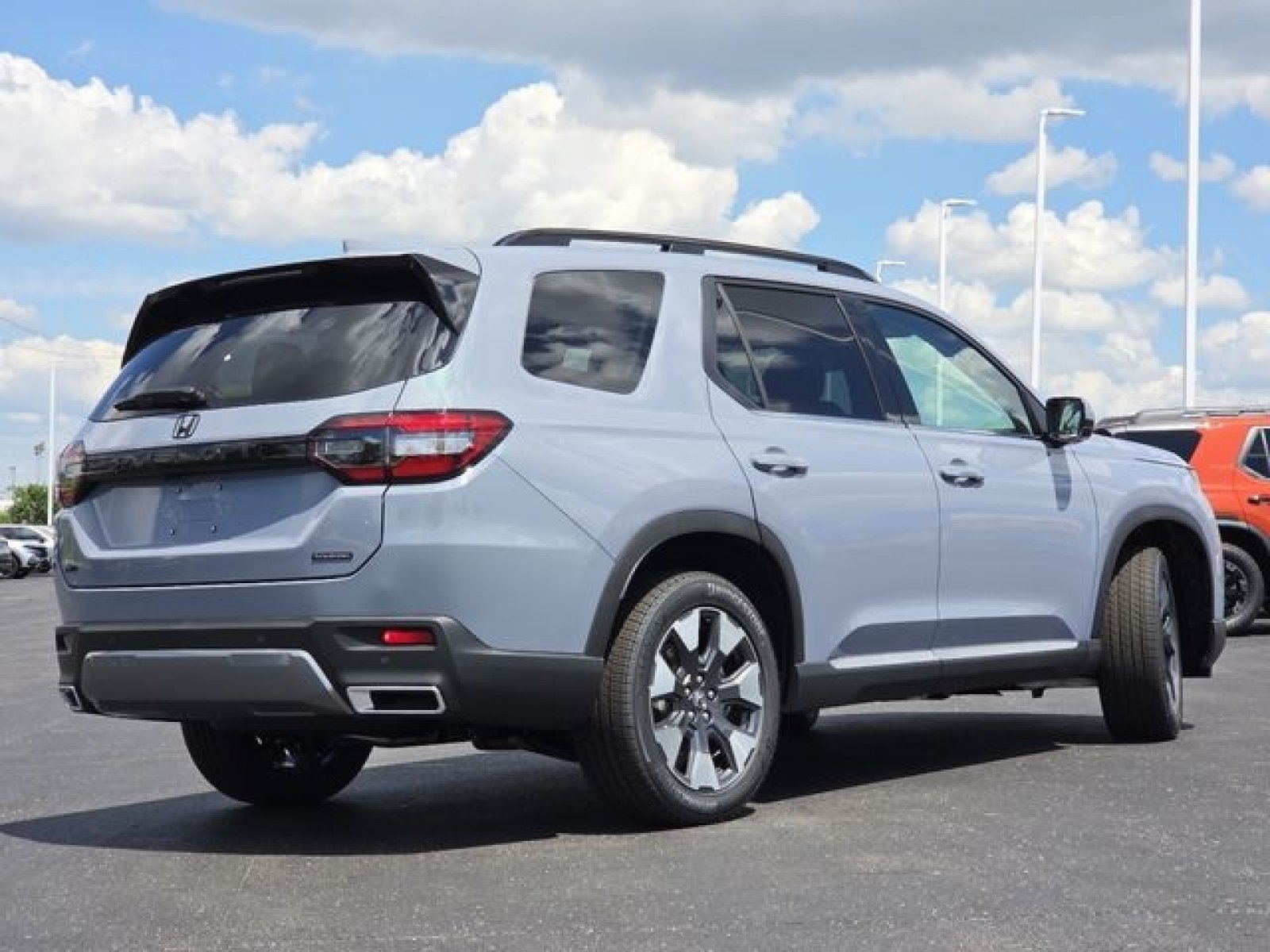 New 2026 Honda Pilot Touring image 12