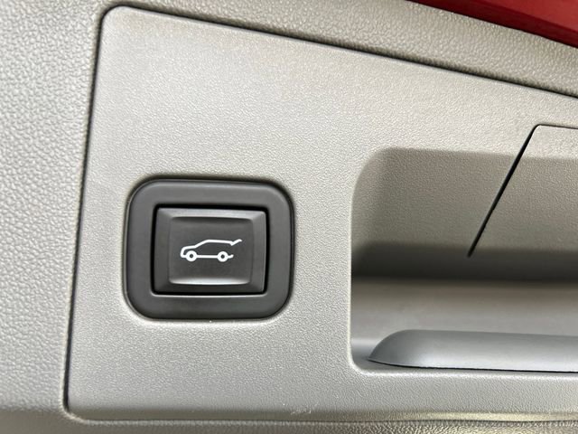 Certified 2024 Cadillac XT5 Premium Luxury w/ LPO, Floor Liner Package AWD/4WD image 15