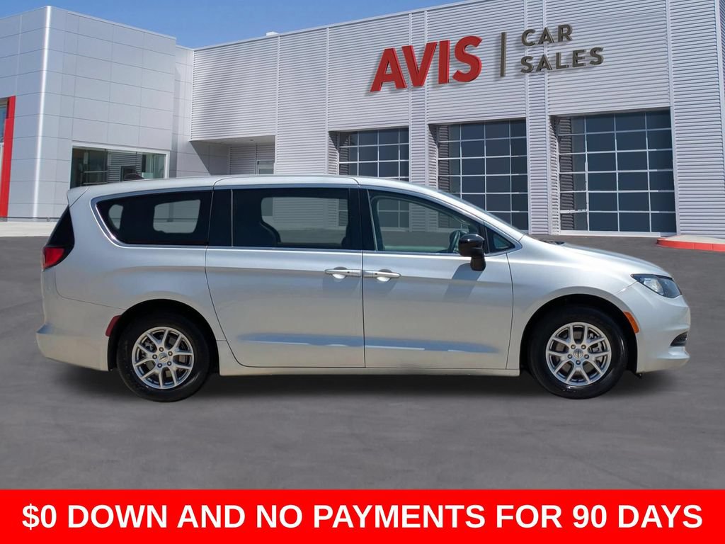 Used 2024 Chrysler Voyager LX FWD image 5