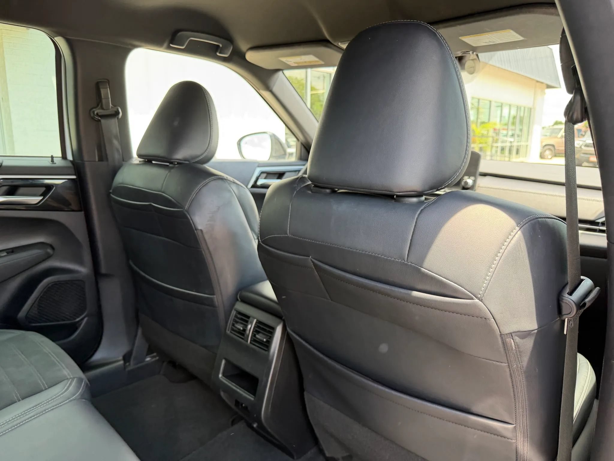 Used 2023 Mitsubishi Outlander SE AWD/4WD image 14