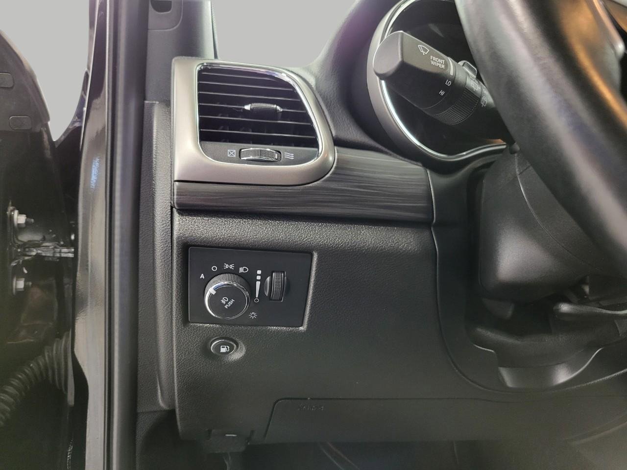 Used 2021 Jeep Grand Cherokee Laredo w/ Security & Convenience Group image 10