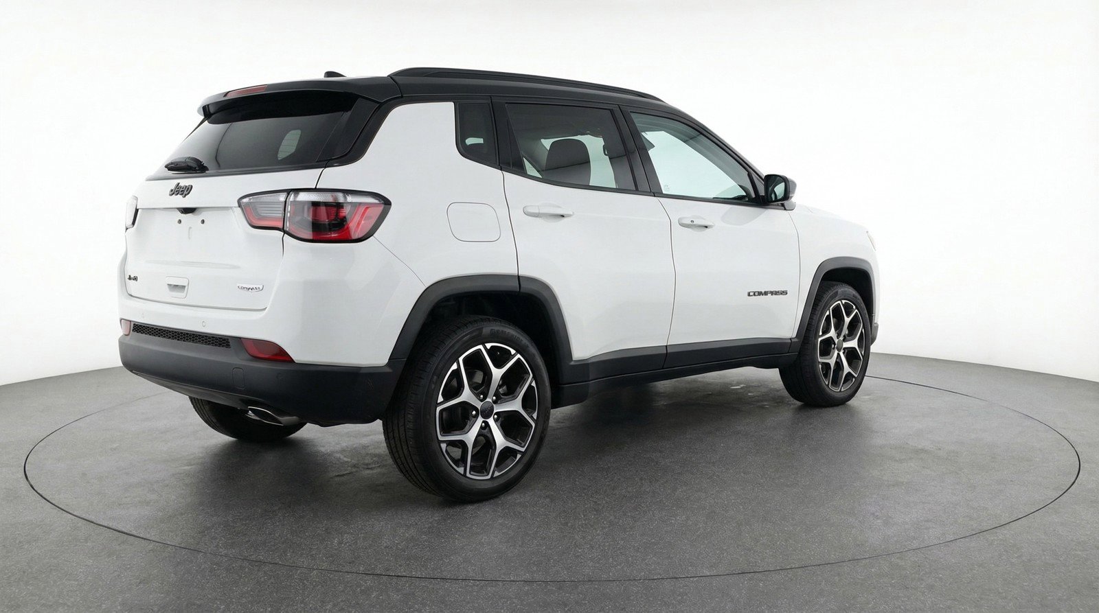 Used 2025 Jeep Compass Limited AWD/4WD image 9