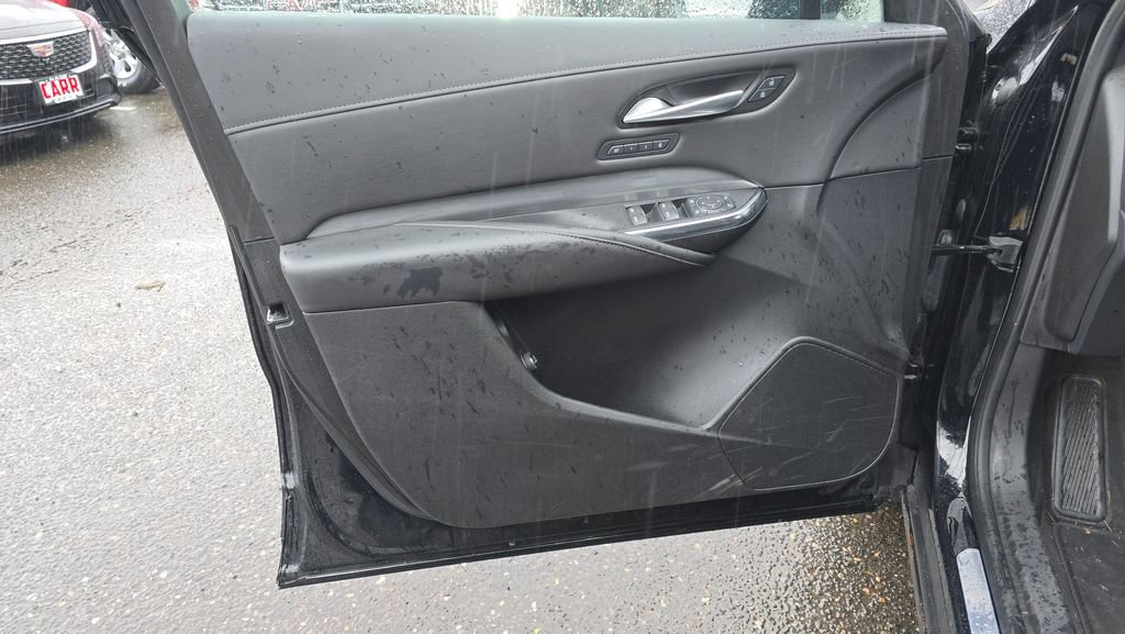 Used 2025 Cadillac XT4 Premium Luxury image 23