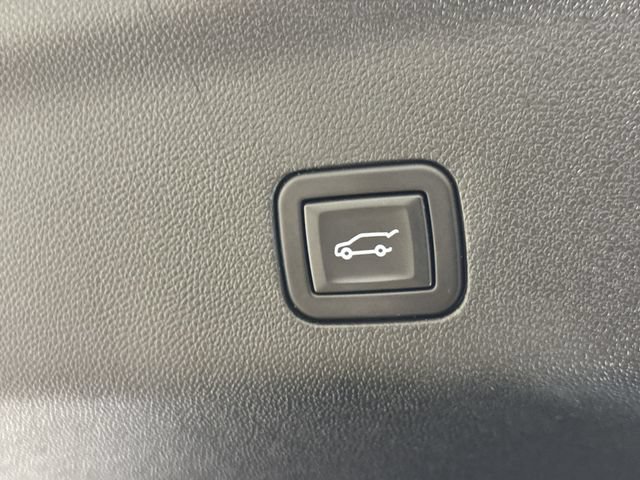 Certified 2023 Chevrolet Tahoe High Country w/ Advanced Technology Package AWD/4WD image 32