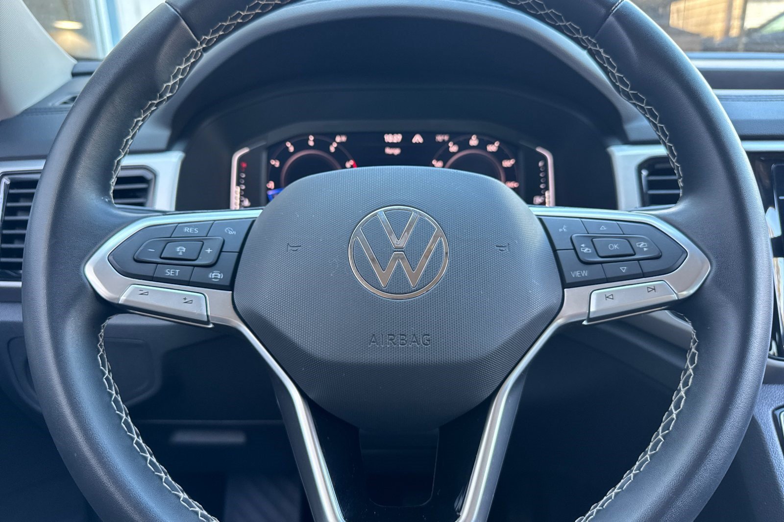 Used 2023 Volkswagen Atlas SE AWD/4WD image 11