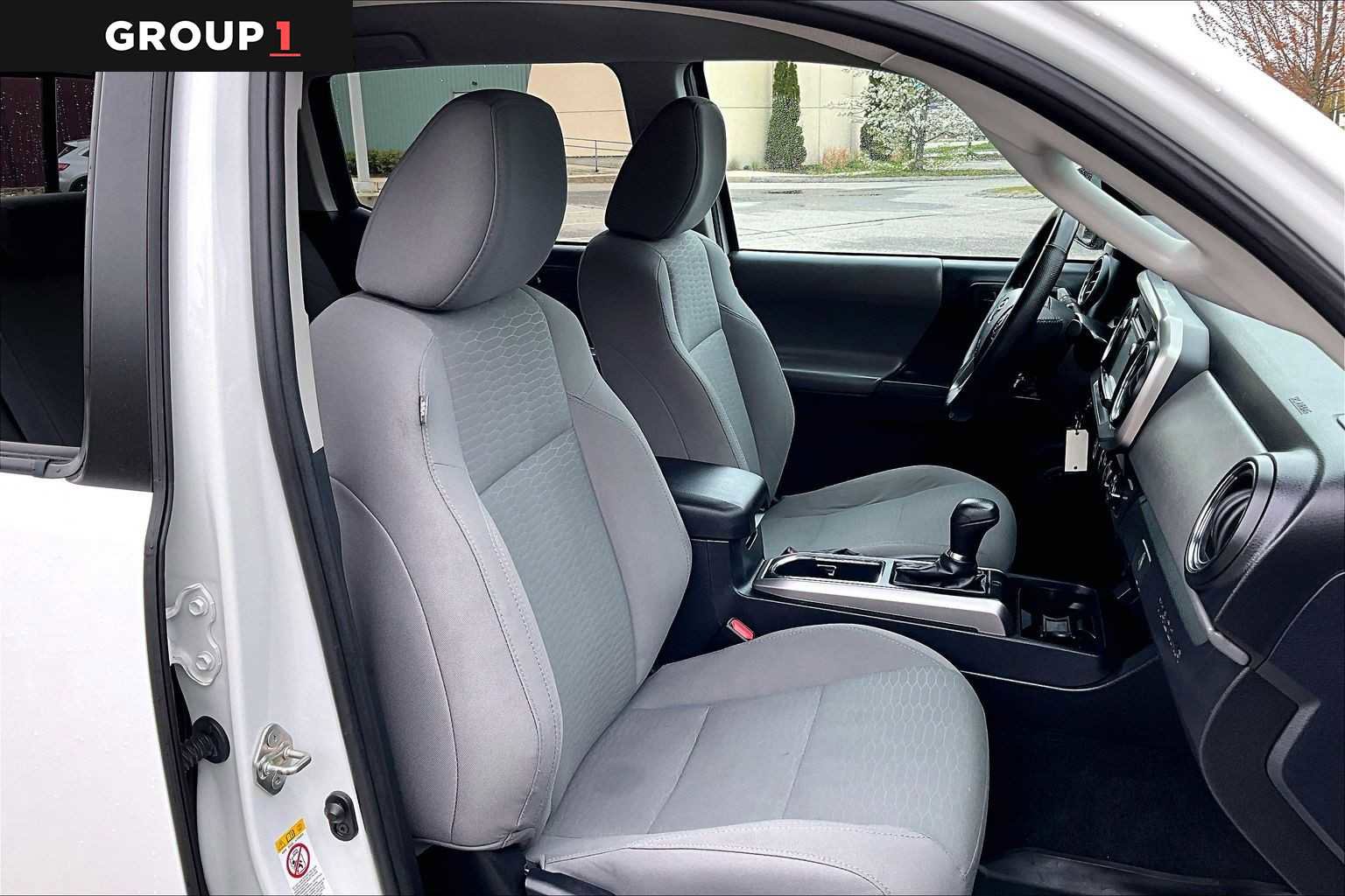 Used 2019 Toyota Tacoma SR5 AWD/4WD image 8