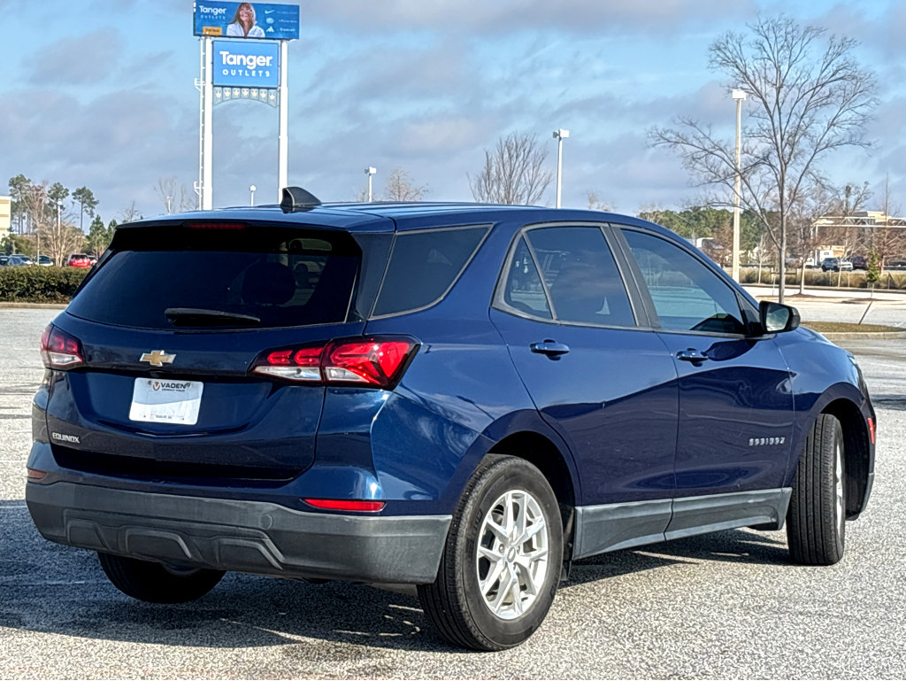 Used 2023 Chevrolet Equinox LS w/ LS Convenience Package image 22